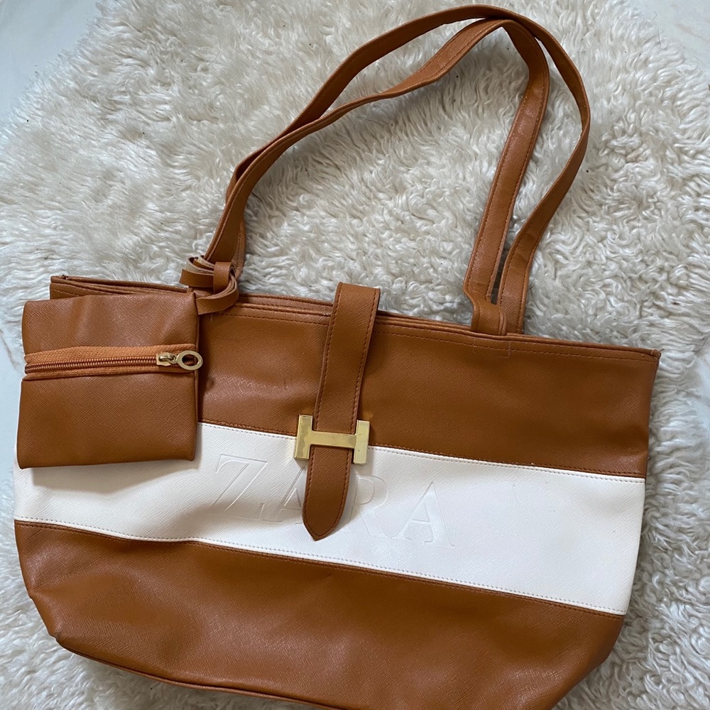 Tote bag